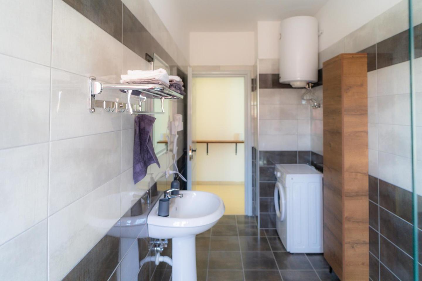 Enea Room In Center Shkoder Luaran gambar